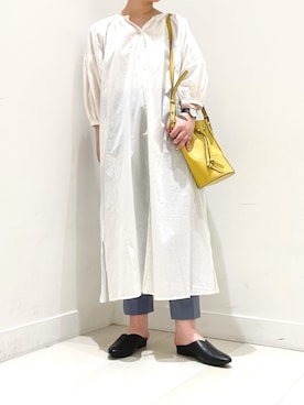 「イエローバッグ」｜「アイテム（パンツ）」を使った、クルミさん（レディース・161cm）の春コーディネート