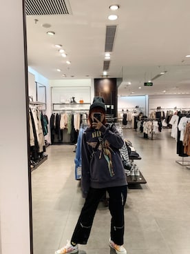 「NIRVANA（ニルヴァーナ）のアイテム」を使った、香吉士仔さん（レディース・162cm）の秋コーディネート
