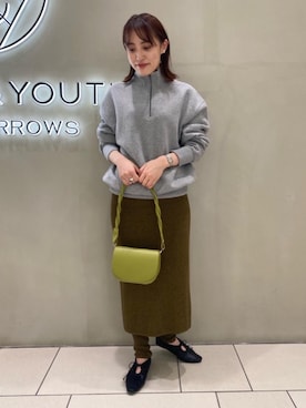 「RECOMMEND  ITEM STYLING」｜「アイテム（スウェット）」を使った、宍戸　里帆さん（レディース・157cm）の秋コーディネート