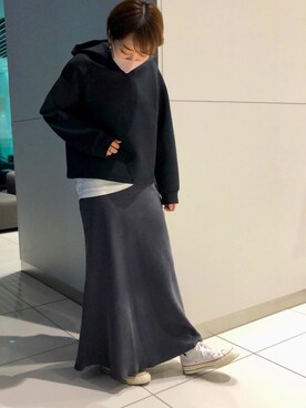 「UNIQLO（ユニクロ）のドライソフトスウェットプルパーカ（長袖）（パーカー、ブラック系）」を使った、sarinaさん（レディース・159cm）の秋コーディネート