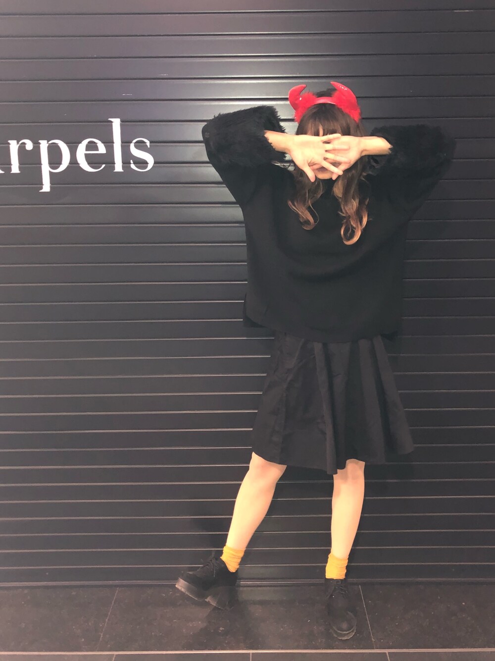 「ハロウィン、ハロウィンコーデ、halloween、Trick or Treat、オールブラック、プチプラコーデ、黒、もこもこ、シンプル」｜「GUのアイテム（ニット/セーター、ブラック系）」を使った、🌟MOON🌟さん（レディース・160cm）の秋コーディネートの1枚目の写真