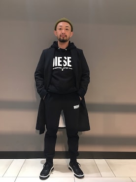 「DIESEL（ディーゼル）のアイテム（その他パンツ）」を使った、INOUEさん（メンズ・170cm）の秋コーディネート
