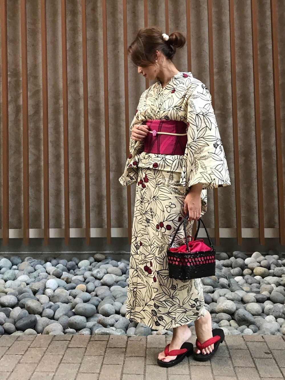 「休日コーデ、summer、夏、プチプラコーデ、浴衣、浴衣女子」｜「kimonomachiの女性浴衣単品 生成り 木の実　（浴衣、ホワイト系）」を使った、yuさん（レディース・153cm）の夏コーディネートの1枚目の写真