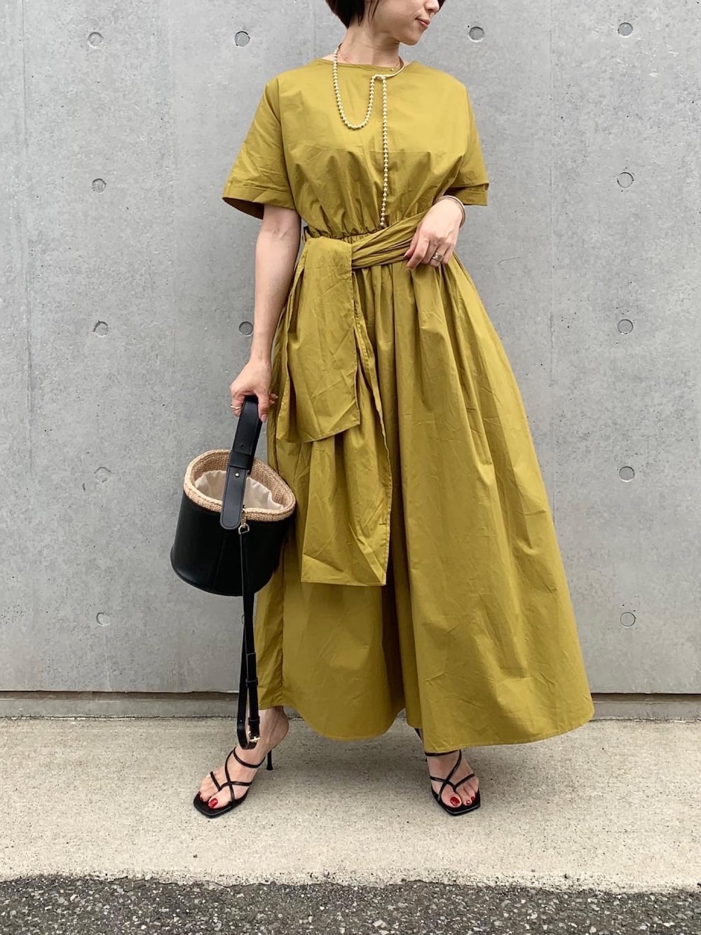 「プチプラコーデ、オトナ女子、きれいめカジュアル、ワンピース、キレイめ、ママコーデ、fifth、イエロー、低身長」｜「fifthのバックシャンタフタワンピース（ワンピース、グリーン系）」を使った、yuさん（レディース・153cm）の夏コーディネートの1枚目の写真