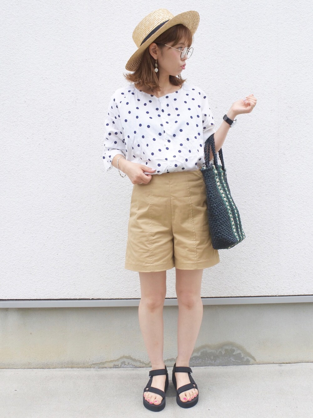 「ドット、ブラウス、チノパン、ショートパンツ、かごバッグ、スポーツサンダル、teva、カンカン帽、むぎわら帽子、オトナカジュアル」｜「Ray BEAMSのRay BEAMS / カンカン帽（ハット、ベージュ系）」を使った、maamin♡さん（レディース・156cm）の夏コーディネートの1枚目の写真