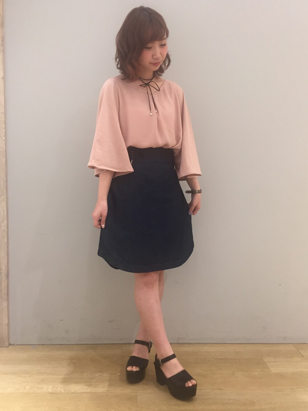 「earth music&ecologyのアイテム（デニムスカート、その他）」を使った、ゆいこさん（レディース・151cm）の夏コーディネートの1枚目の写真