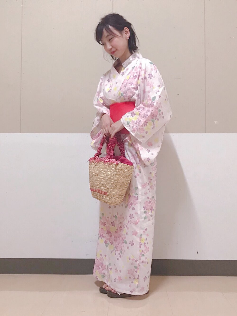 「浴衣、カゴバック、メゾンドフルール、maisondefleur、イオンモール岡山、花火大会、デート、ガーリー、かわいい」｜「Maison de FLEURのフリルハンドルギンガムリボンかごバッグ（かごバッグ、ピンク系）」を使った、ゆいこさん（レディース・152cm）の夏コーディネートの1枚目の写真