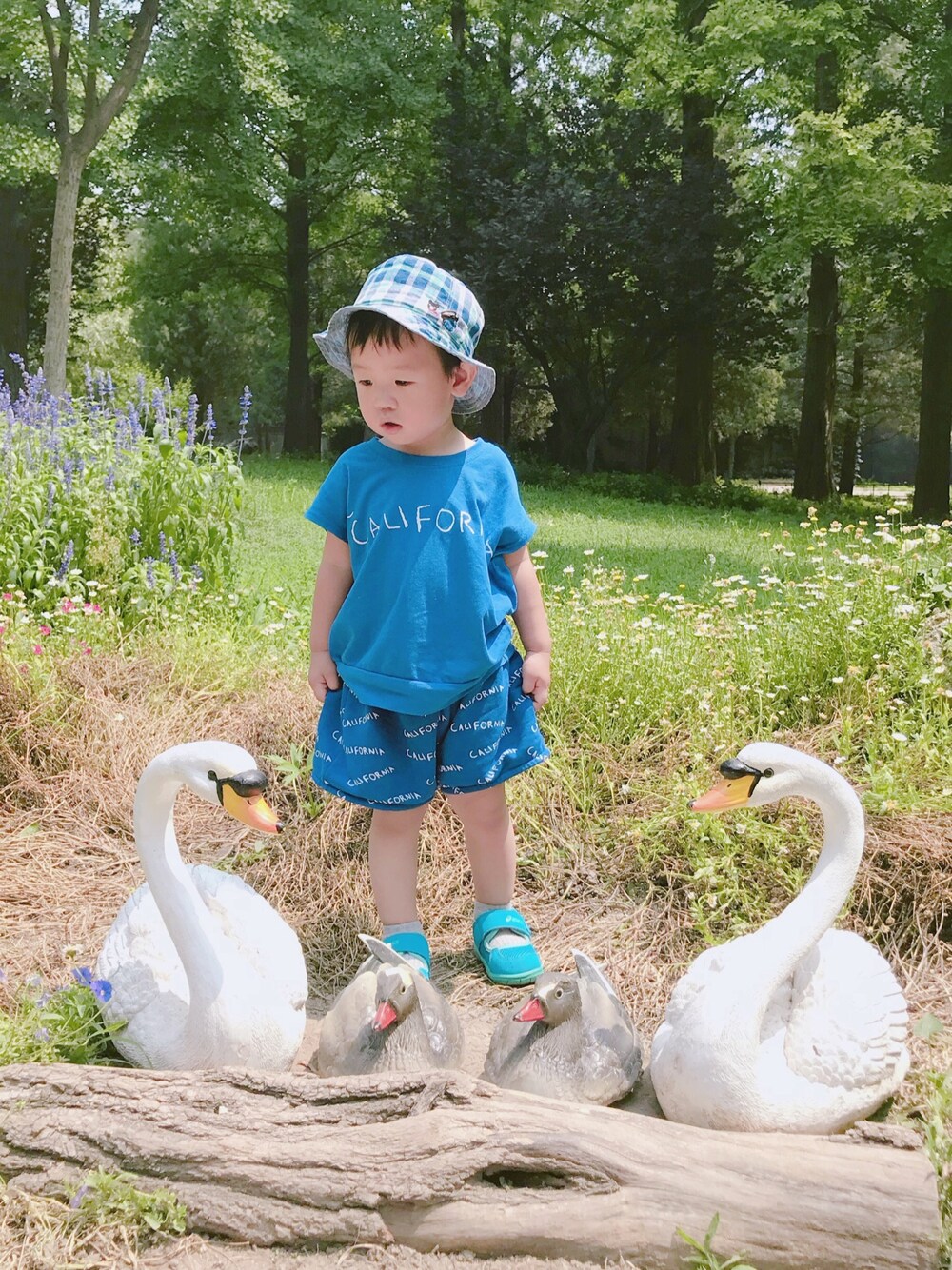 「kids、kidsfashion」｜「MIKI HOUSEのアイテム（サンバイザー、ブルー系）」を使った、Enoさん（キッズ・90cm）の夏コーディネートの1枚目の写真