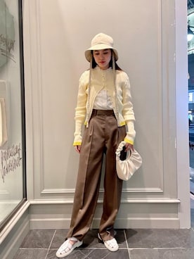 「RECOMMEND  ITEM STYLING」｜「アイテム（サンダル）」を使った、Nanaka Yotsuyaさん（レディース・165cm）の冬コーディネート