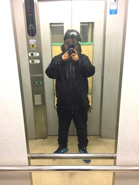 「STUSSY（ステューシー）のアイテム（マウンテンパーカー）」を使った、takayan(OSAN)さん（メンズ・170cm）の冬コーディネート