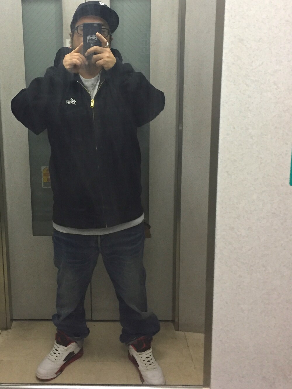 「NEW ERAのアイテム（キャップ、ブラック系）」を使った、takayan(OSAN)さん（メンズ・170cm）の冬コーディネートの1枚目の写真