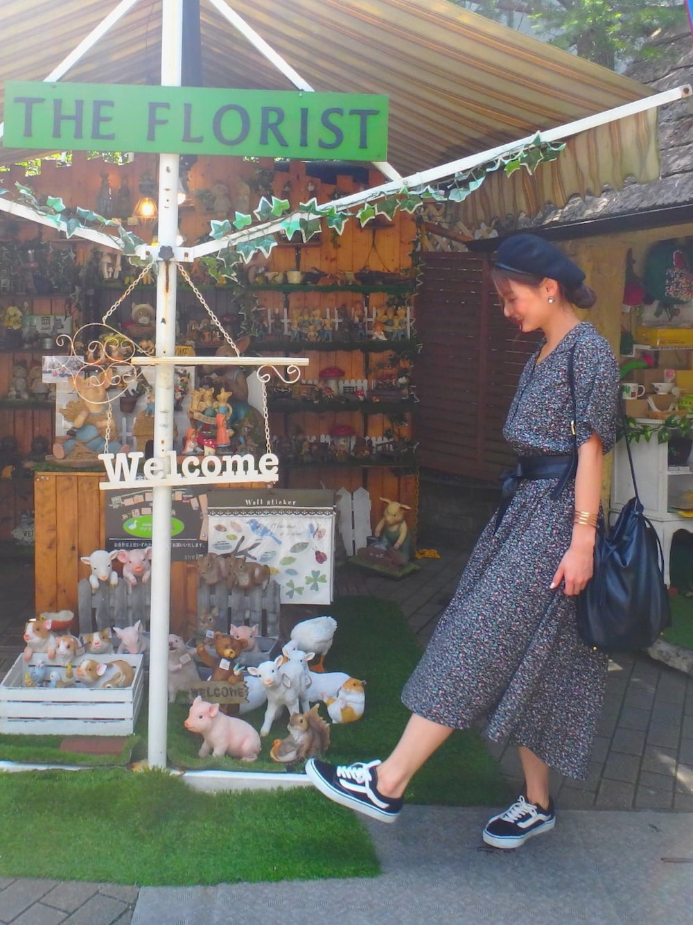 「ワンピース、秋コーデ、スニーカーコーデ、ootd」｜「archivesのアイテム（ワンピース、その他）」を使った、ayamiさん（レディース・60cm）の秋コーディネートの1枚目の写真