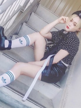 「アイテム（音楽/本・雑誌、シルバー系）」を使った、ぽんさん（レディース・153cm）の春コーディネート