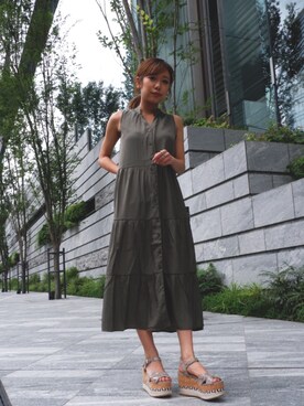 ティアード前開きノースリーブワンピースを使った人気ファッションコーディネート Wear