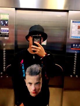 「アイテム（アクセサリー、レッド系）」を使った、NamChoさん（メンズ・177cm）の冬コーディネート