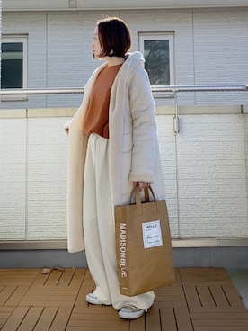 「コーデュロイパンツ」｜「アイテム（ムートンコート）」を使った、Kay-teeeさん（レディース・150cm）の冬コーディネート
