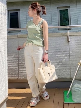 「YANUK（ヤヌーク）のYANUK 「SpillProof加工」 ストレート デニムパンツ ANNETTE (アネット) /57191018（デニムパンツ）」を使った、Kay-teeeさん（レディース・150cm）の春コーディネート