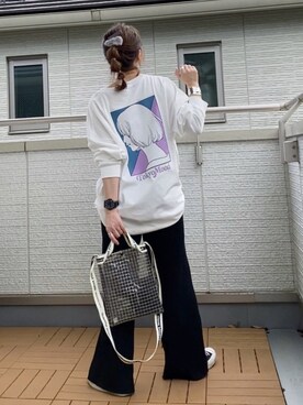 「MONO-MART（モノマート）のシルケットライク天竺 オーバーサイズイラストプリントL/Sカットソー/バックプリント（Tシャツ/カットソー）」を使った、Kay-teeeさん（レディース・150cm）の秋コーディネート