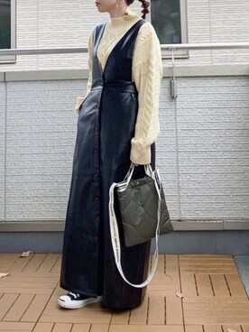 「ケーブルニット」｜「アイテム（ジャンパースカート）」を使った、Kay-teeeさん（レディース・150cm）の冬コーディネート