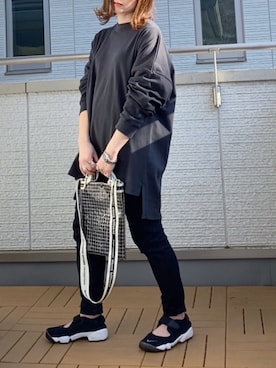 「beautiful people（ビューティフルピープル）の【beautiful people(ビューティフルピープル)】《STUDIOUS別注》ビニールサコッシュバッグ（ショルダーバッグ）」を使った、Kay-teeeさん（レディース・150cm）の春コーディネート