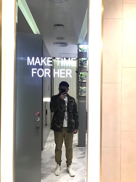 「Champion（チャンピオン）のアイテム（チノパンツ）」を使った、李逸辰是Virgo男丶さん（メンズ・175cm）の春コーディネート