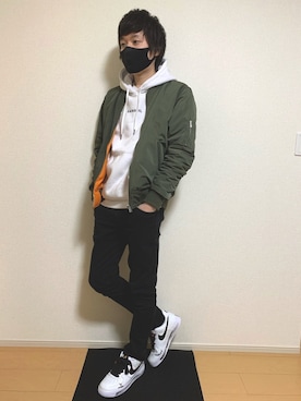 「URBAN RESEARCH（アーバンリサーチ）のアイテム（MA-1）」を使った、maaさん（メンズ・173cm）の冬コーディネート