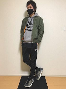 「URBAN RESEARCH（アーバンリサーチ）のアイテム（MA-1）」を使った、maaさん（メンズ・173cm）の冬コーディネート