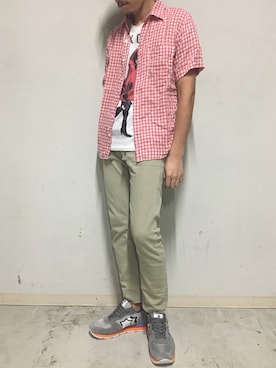 「YANUK（ヤヌーク）のアイテム（パンツ）」を使った、上ノ山 寛瑛さん（メンズ・172cm）の夏コーディネート