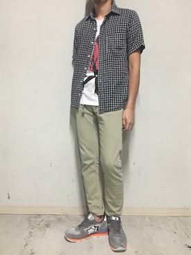 「YANUK（ヤヌーク）のアイテム（パンツ）」を使った、上ノ山 寛瑛さん（メンズ・172cm）の夏コーディネート