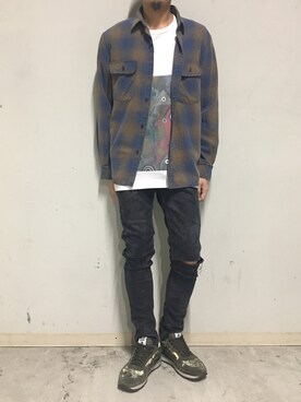 「OURET（オーレット）のアイテム（Tシャツ/カットソー）」を使った、上ノ山 寛瑛さん（メンズ・172cm）の秋コーディネート