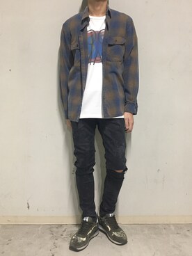 「OURET（オーレット）のアイテム（Tシャツ/カットソー）」を使った、上ノ山 寛瑛さん（メンズ・172cm）の秋コーディネート