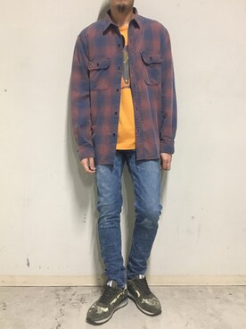 「OURET（オーレット）のアイテム（Tシャツ/カットソー）」を使った、上ノ山 寛瑛さん（メンズ・172cm）の秋コーディネート