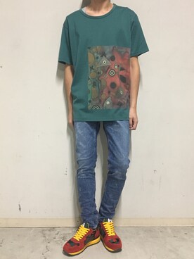 「OURET（オーレット）のアイテム（Tシャツ/カットソー）」を使った、上ノ山 寛瑛さん（メンズ・172cm）の秋コーディネート