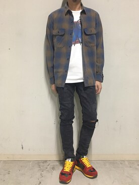 「OURET（オーレット）のアイテム（Tシャツ/カットソー）」を使った、上ノ山 寛瑛さん（メンズ・172cm）の秋コーディネート