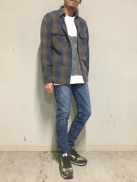 「OURET（オーレット）のアイテム（Tシャツ/カットソー）」を使った、上ノ山 寛瑛さん（メンズ・172cm）の秋コーディネート