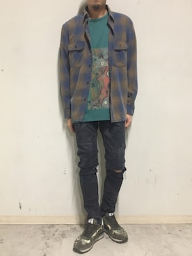 「OURET（オーレット）のアイテム（Tシャツ/カットソー）」を使った、上ノ山 寛瑛さん（メンズ・172cm）の秋コーディネート