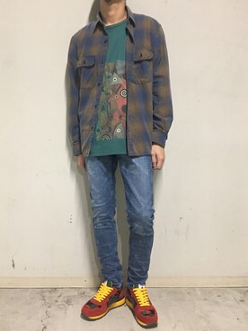 「OURET（オーレット）のアイテム（Tシャツ/カットソー）」を使った、上ノ山 寛瑛さん（メンズ・172cm）の秋コーディネート