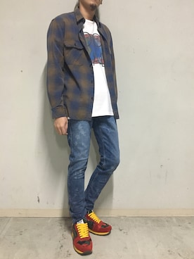 「OURET（オーレット）のアイテム（Tシャツ/カットソー）」を使った、上ノ山 寛瑛さん（メンズ・172cm）の秋コーディネート