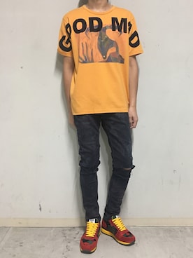 「OURET（オーレット）のアイテム（Tシャツ/カットソー）」を使った、上ノ山 寛瑛さん（メンズ・172cm）の秋コーディネート
