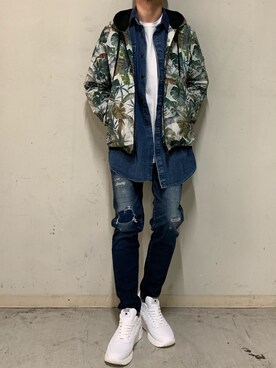 「surt（サート）のアイテム（トップス）」を使った、上ノ山 寛瑛さん（メンズ・172cm）の春コーディネート