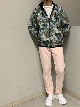 「YANUK（ヤヌーク）のアイテム（パンツ）」を使った、上ノ山 寛瑛さん（メンズ・172cm）の春コーディネート