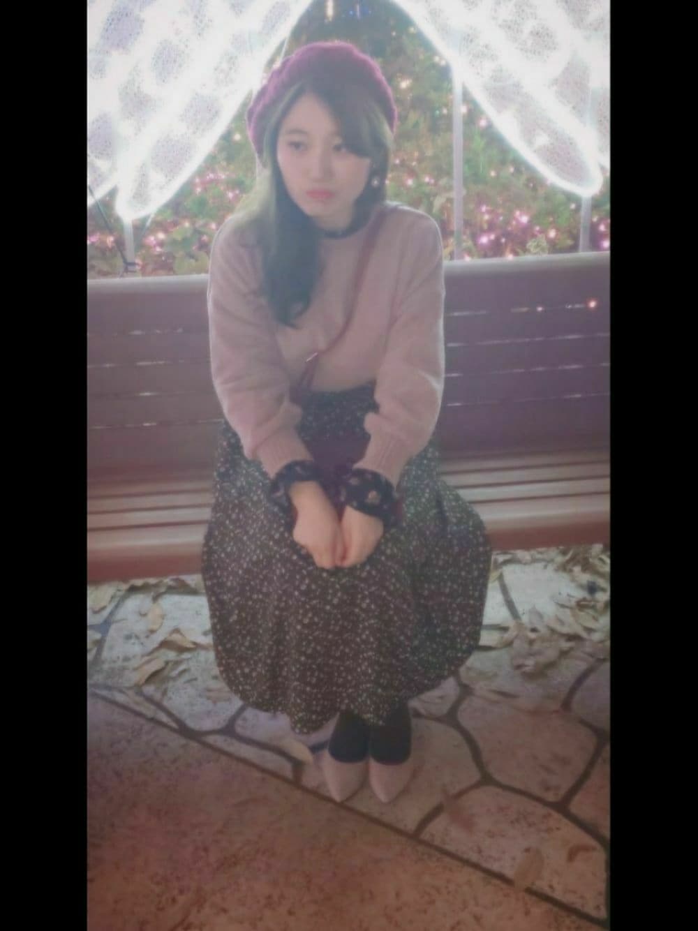 「柄×柄、プチプラ、ガーリー、アースミュージック＆エコロジー、低身長コーデ、デート、クリスマス、チェック、花柄、ZOZO公認ユーザー」｜「earth music&ecologyの・クルーネックモールニットプルオーバー ●（ニット/セーター、ピンク系）」を使った、うさ 子。さん（レディース・155cm）の冬コーディネートの1枚目の写真