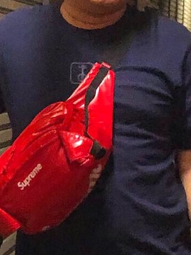 「Supreme （シュプリーム）のアイテム（ボディバッグ/ウエストポーチ、レッド系）」を使った、gigaさん（メンズ・172cm）の秋コーディネート