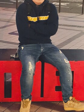 「Supreme （シュプリーム）のアイテム（パーカー、ブルー系）」を使った、gigaさん（メンズ・172cm）の秋コーディネート