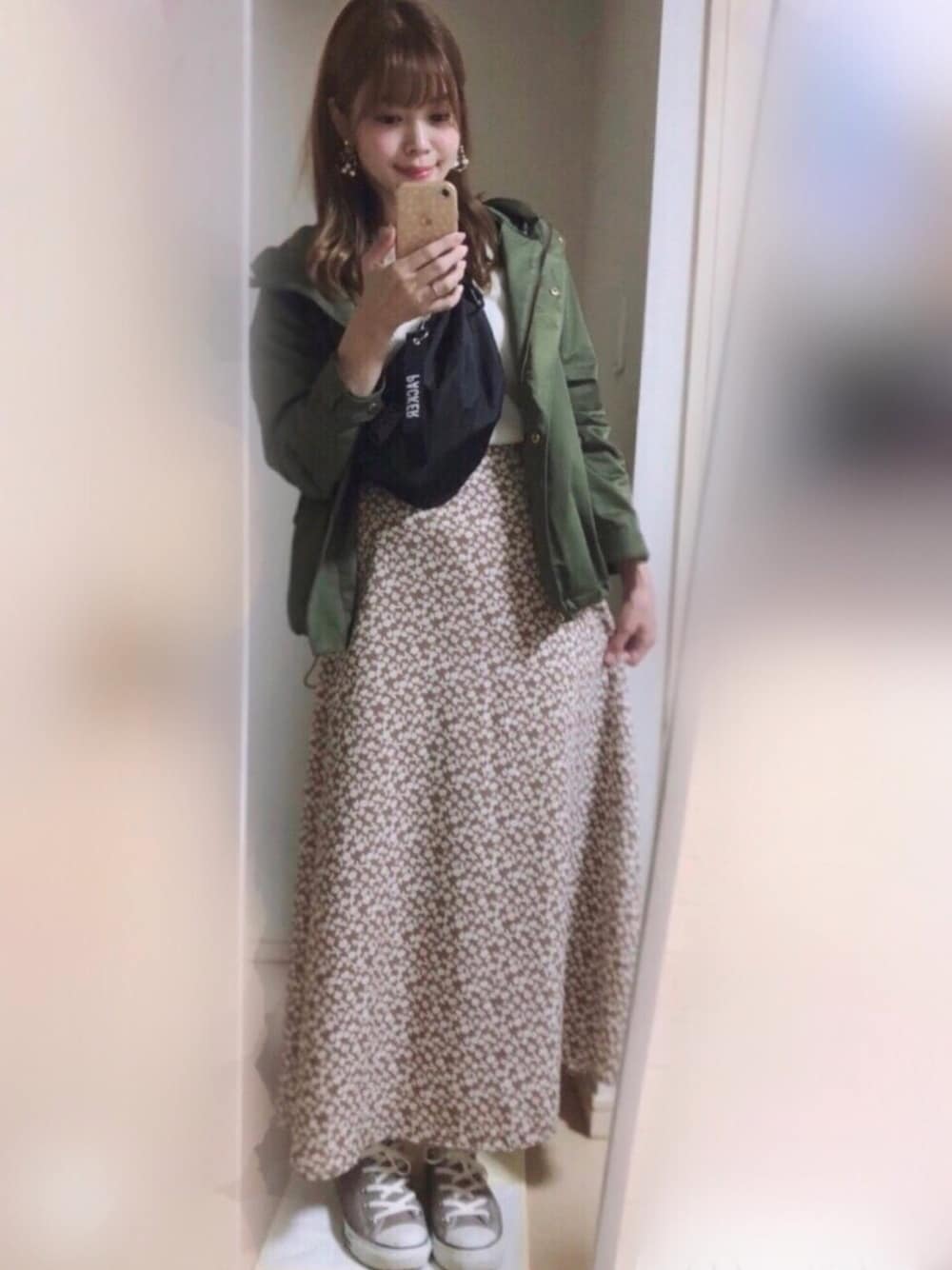 「秋コーデ、大人カジュアル、お洒落さんとつながりたい」｜「UNIQLOのアイテム（トップス、ベージュ系）」を使った、みぃー❤︎さん（レディース・156cm）の秋コーディネートの1枚目の写真