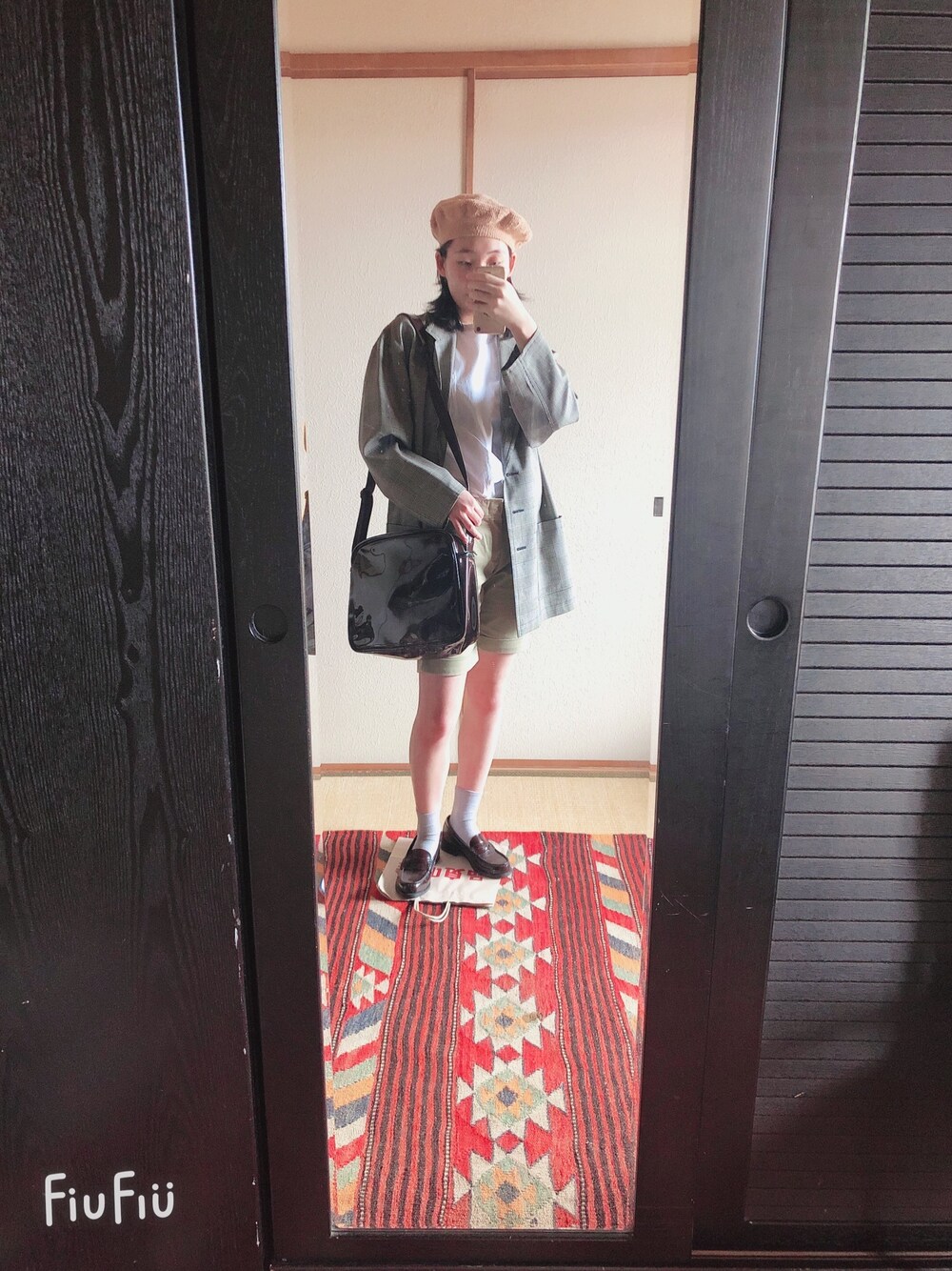 「おうちファッション」｜「Flamingoのアイテム（Tシャツ/カットソー、ホワイト系）」を使った、りんです。さん（レディース・162cm）の春コーディネートの1枚目の写真