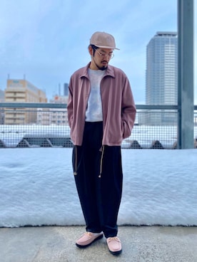「MANEBU（マネブ）のアイテム（サンダル）」を使った、菅原 大翔さん（メンズ・173cm）の春コーディネート