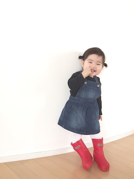 「長靴」｜「アイテム（サロペット/オーバーオール）」を使った、ㅤ ʀɪɴᴏさん（キッズ・70cm）の冬コーディネート