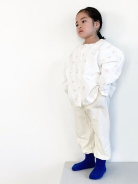 「韓国子供服のアイテム（パンツ、ホワイト系）」を使った、ㅤ ʀɪɴᴏさん（キッズ・100cm）の春コーディネート