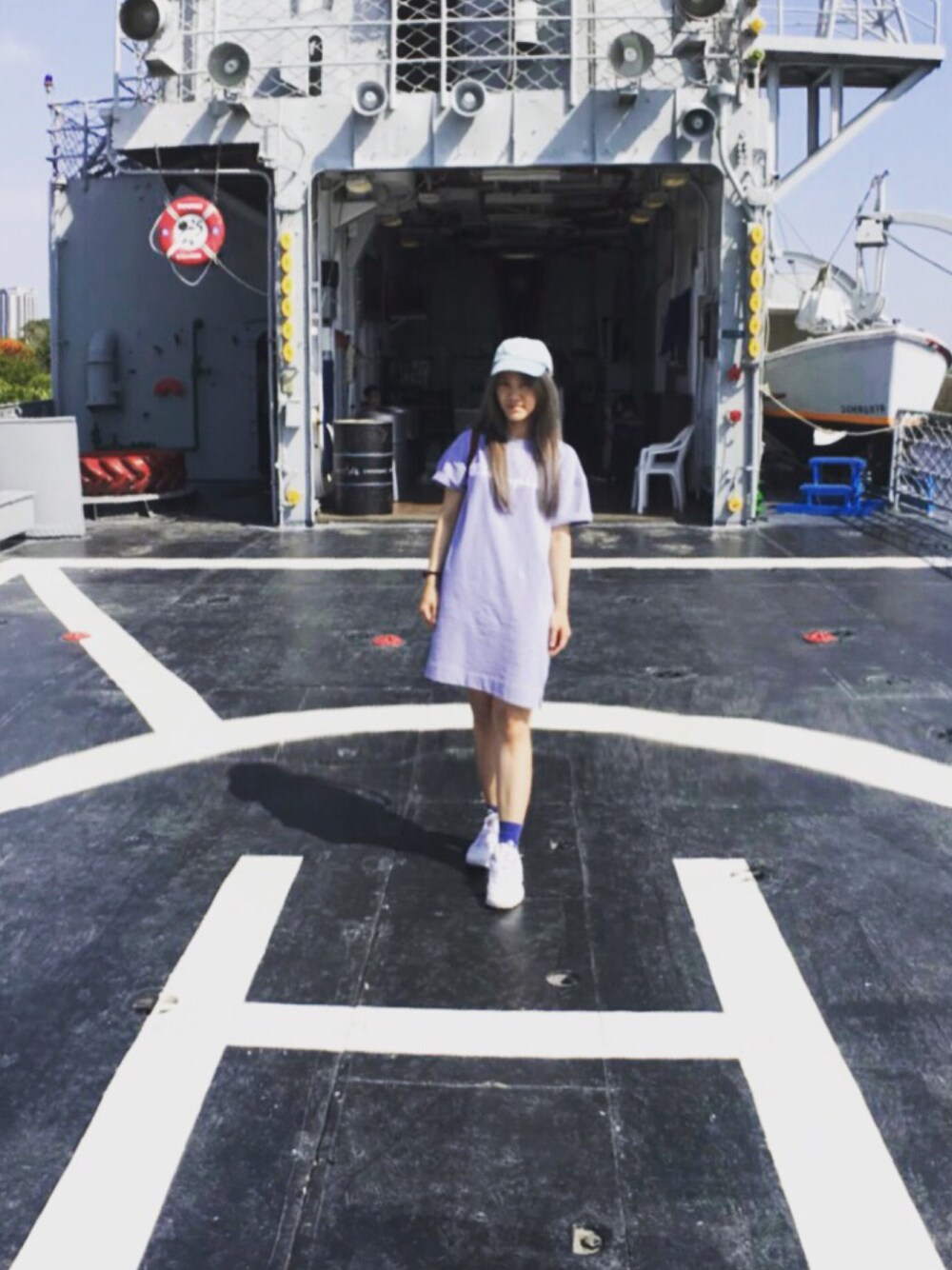 「Taiwan、Tainan、安平」｜「Championのアイテム（ワンピース/ドレス、グレー系）」を使った、妮可施さん（レディース・156cm）の春コーディネートの1枚目の写真